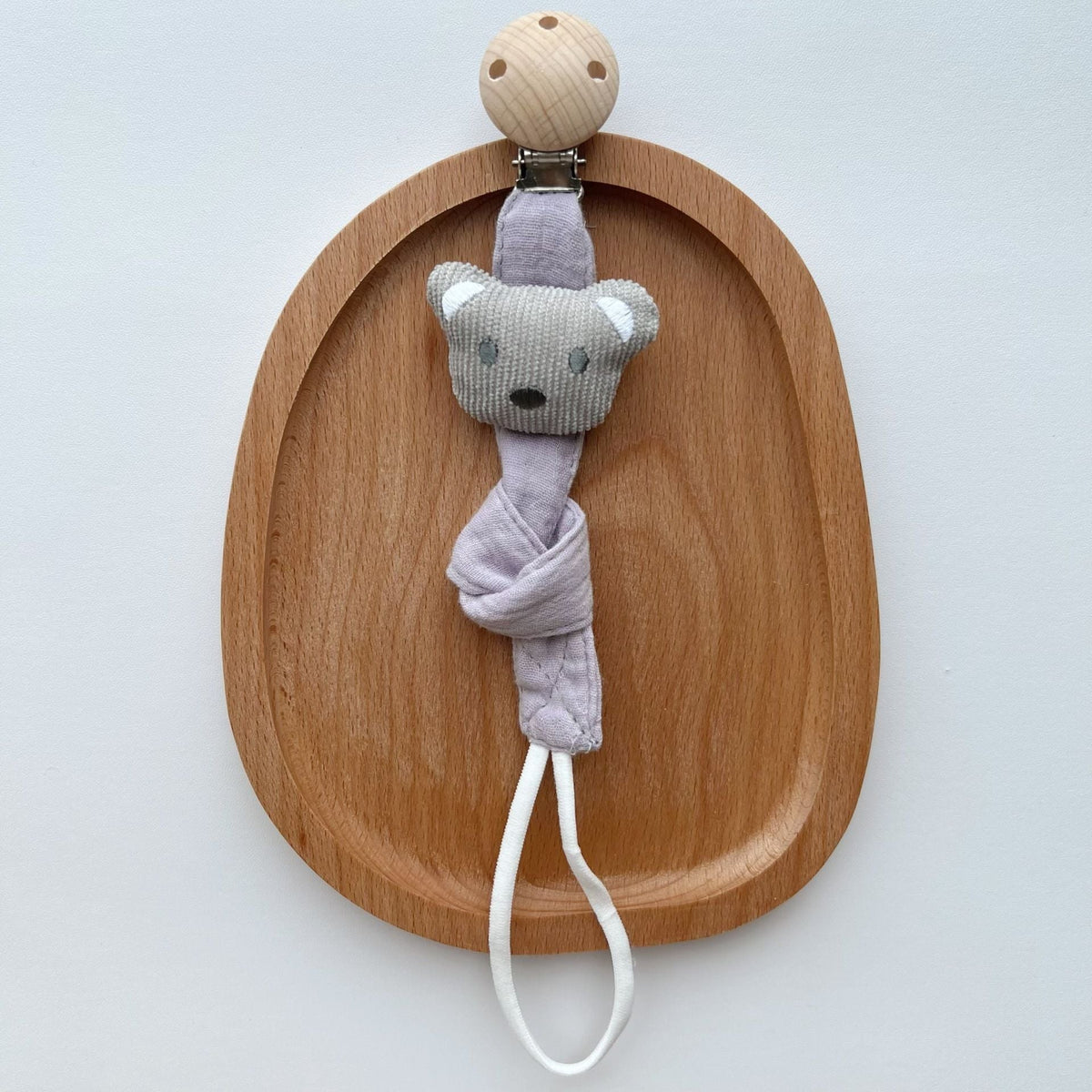 Cotton Dummy Clip, Knitted Soother Holder with Plush Motif & Beech Wood Clip, 27 cm, 8 Designs, close-up of the fabric textu